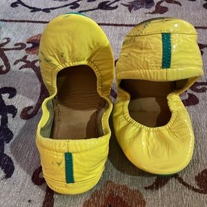 Tieks Yellow/Lemon patent flats